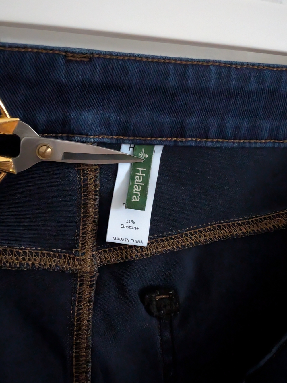 Halara Women's Dark Blue Flare Jeans Size XL - Picture 3 of 8